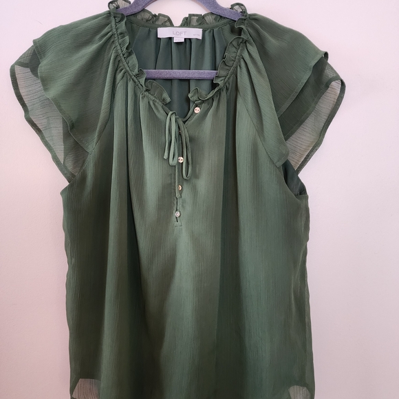 LOFT Tops - LOFT Women's Green Ruffle Sleeve Blouse